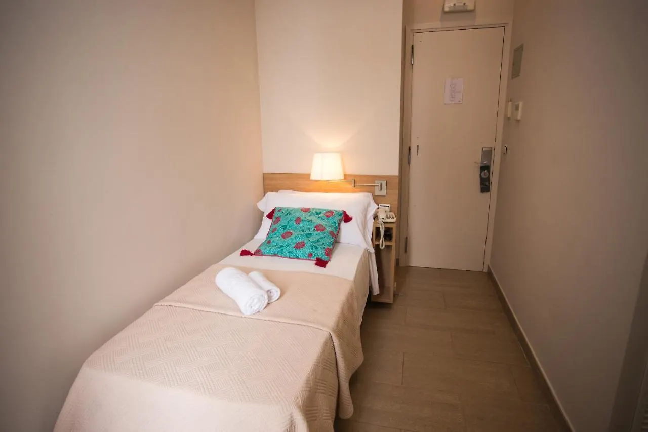 Hotel Kalima 칼데스 데스트락